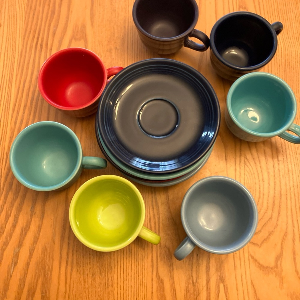 Fiestaware set of 7 tea cups & saucers with sugar/creamer with tray vintage - Picture 12 of 16